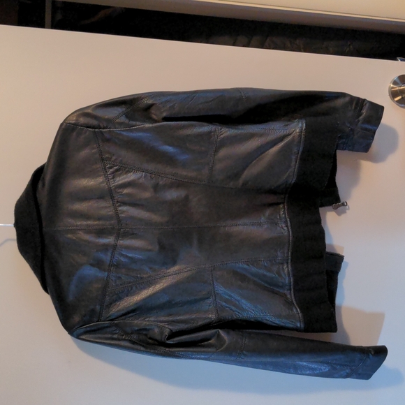 Black leather jacket - Picture 2 of 4